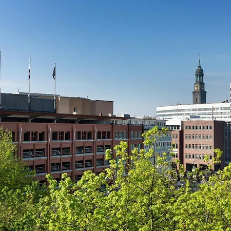 Renaissance Hamburg Hotel-3